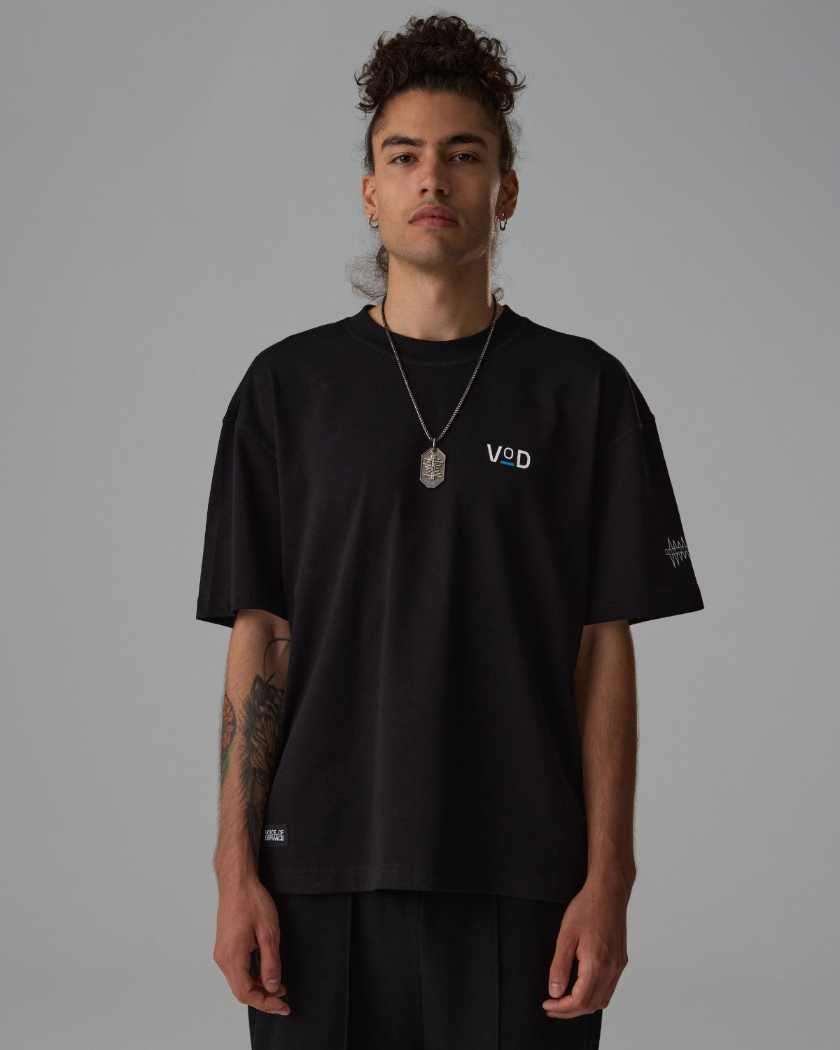 White Lines Cherry - Black