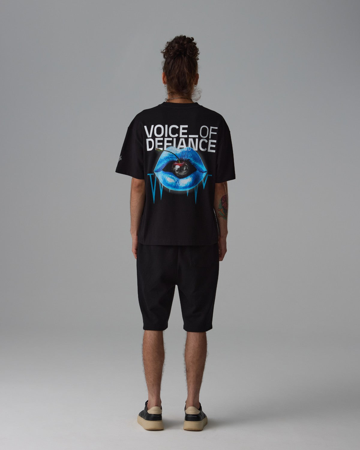 White Lines Cherry - Black