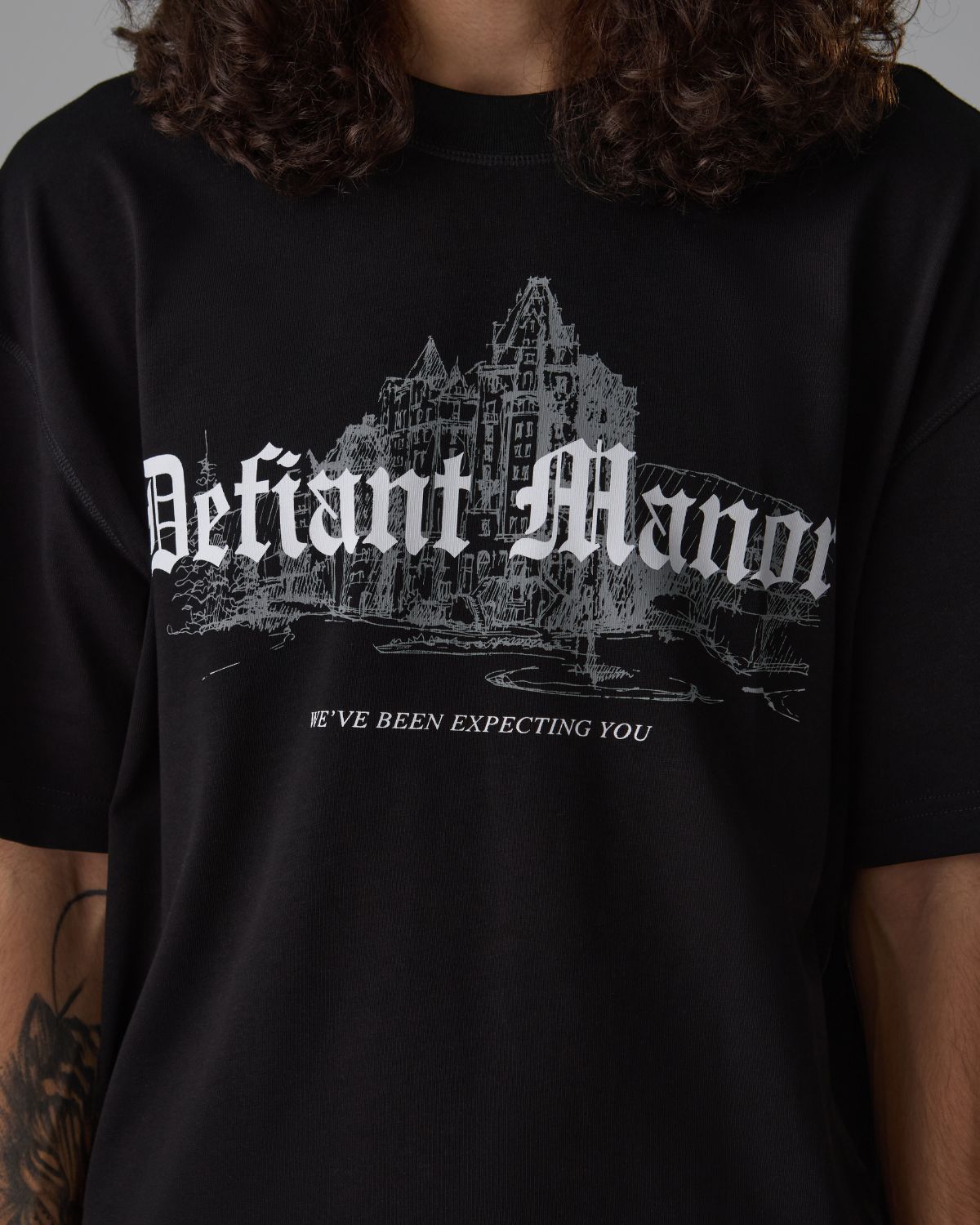 Defiant Manor Tee - Black