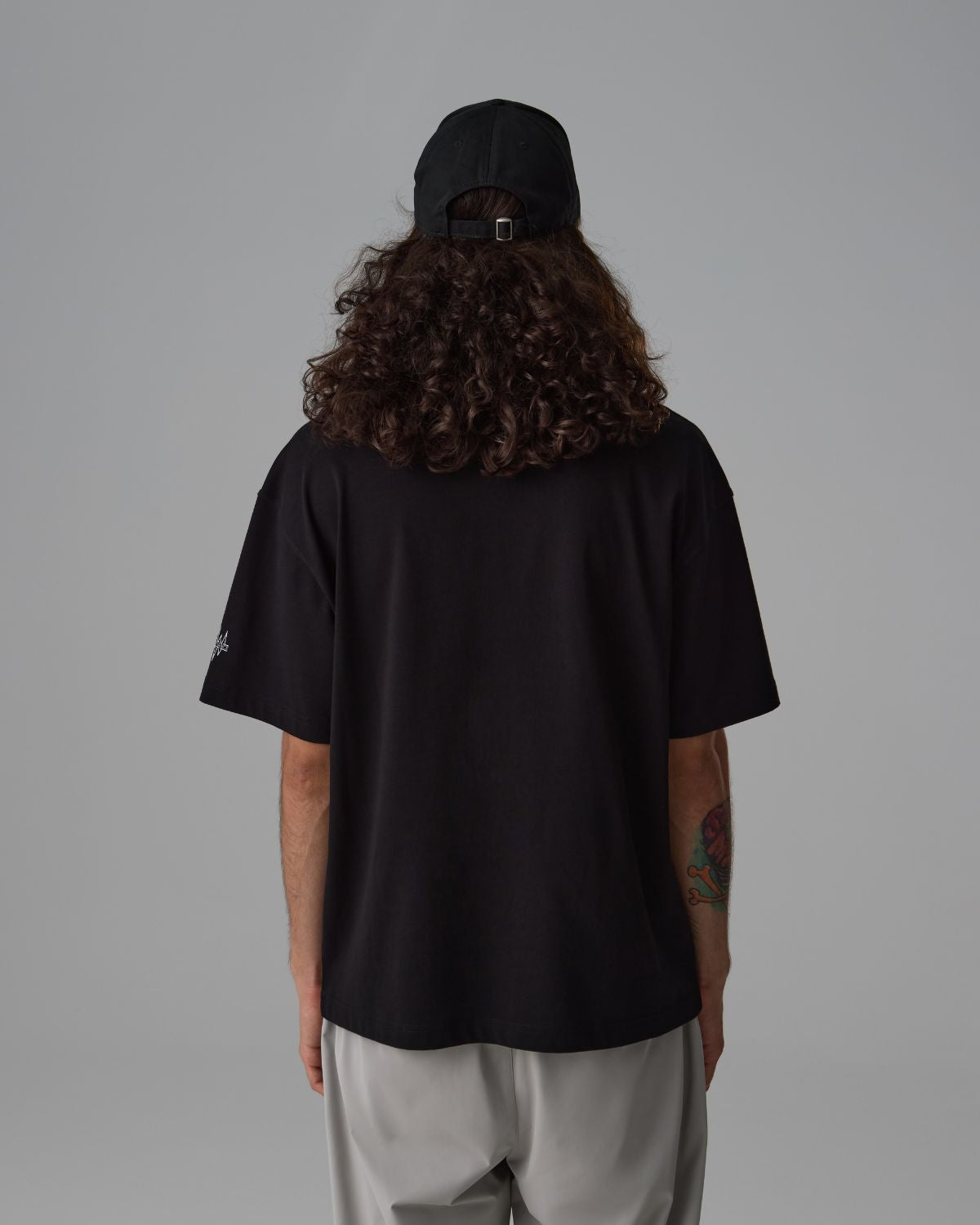 Defiant Manor Tee - Black