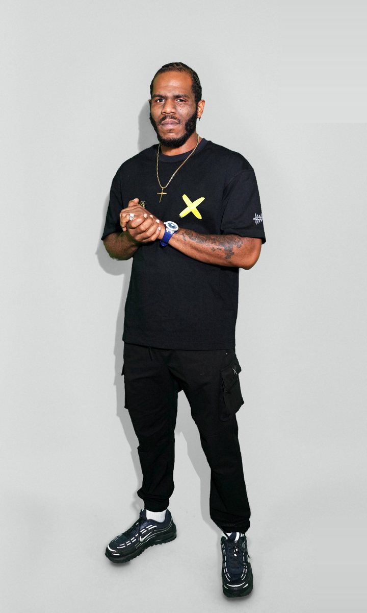 K9 in the SEE IT DEH tee in the Not For Sale studio.